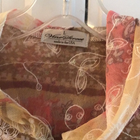 Vine Street, sheer, lightweight, hoodie style, zippered front topper. - Picture 5 of 9